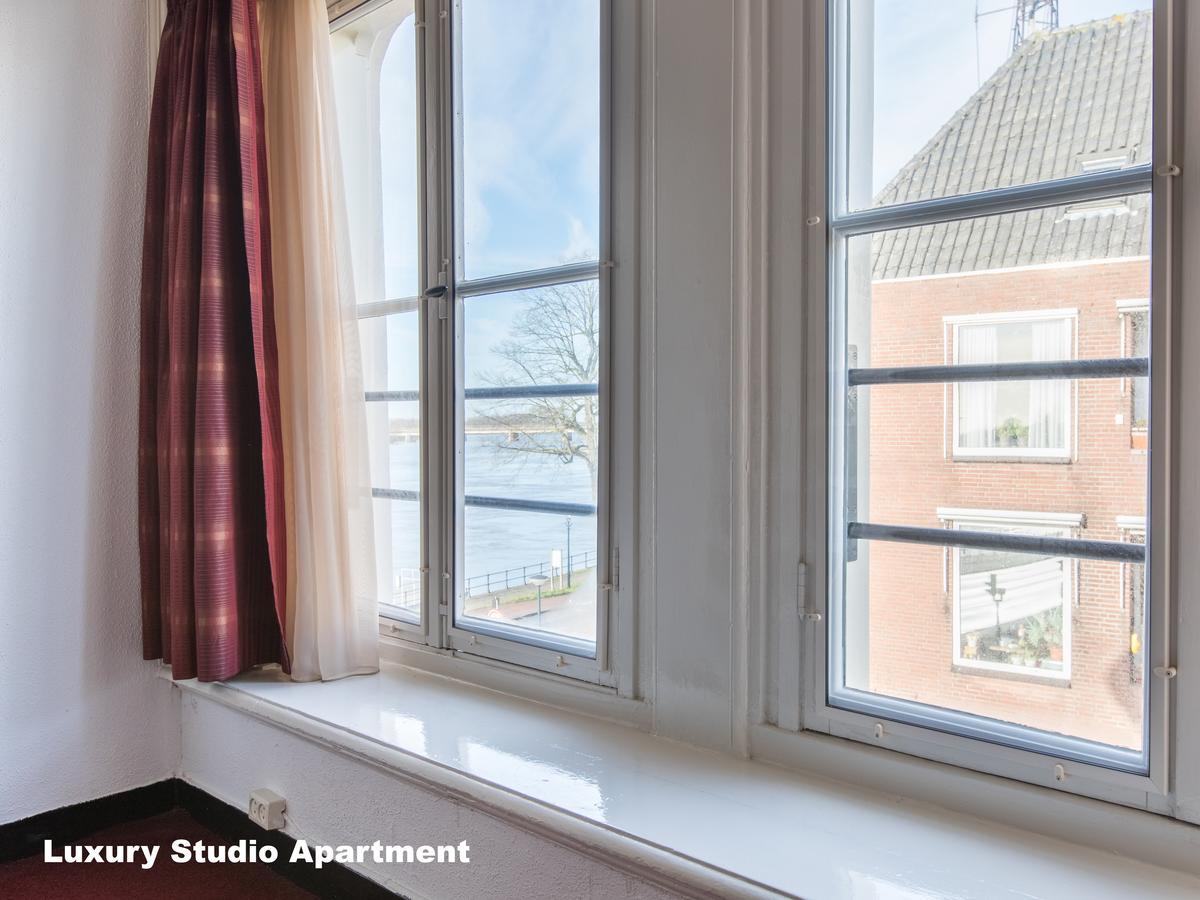 Hotel De Vischpoorte, Hartje Deventer En Aan De Ijssel Eksteriør bilde